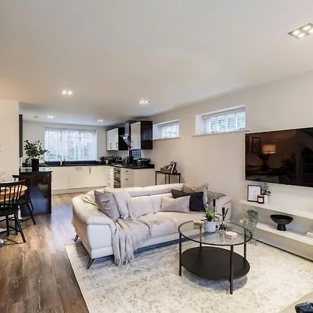 Daire Tranquil Riverfront Oasis At High Bridge Court