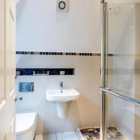 Apartment Tranquil Riverfront Oasis At High Bridge Court Knaresborough