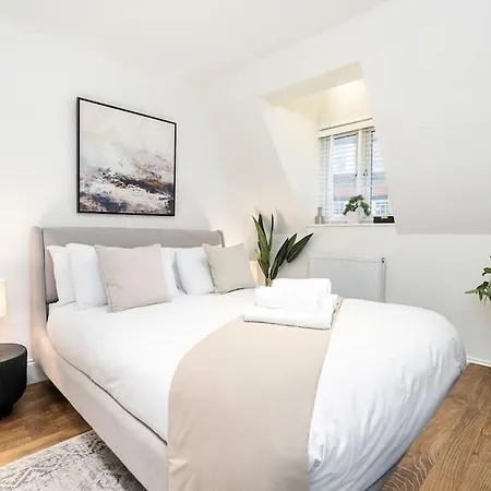 Tranquil Riverfront Oasis At High Bridge Court Apartment *