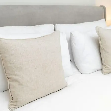 Apartment Tranquil Riverfront Oasis At High Bridge Court *