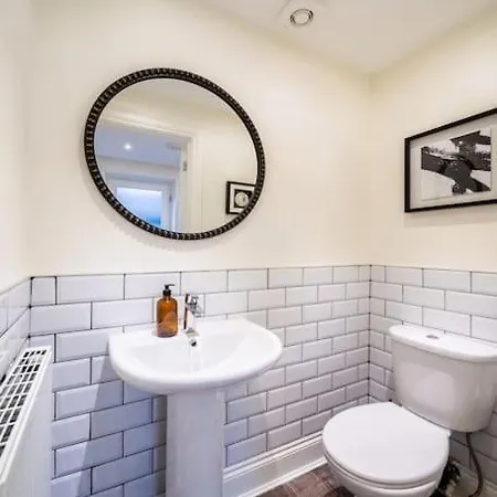 Tranquil Riverfront Oasis At High Bridge Court *