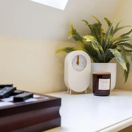 Tranquil Riverfront Oasis At High Bridge Court * Knaresborough